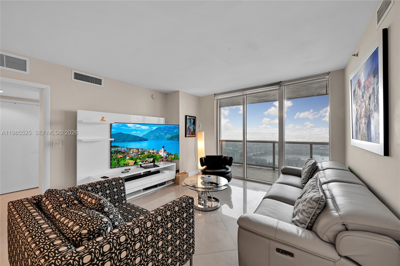 1800 S Ocean Dr #3908 Hallandale Beach, FL 33009