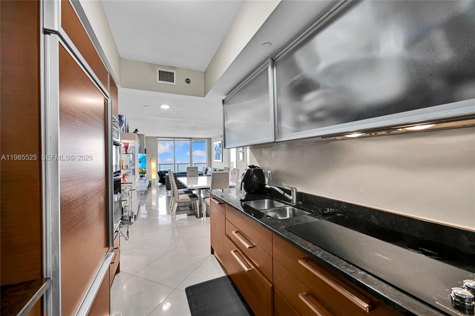 1800 S Ocean Dr #3908 Hallandale Beach, FL 33009