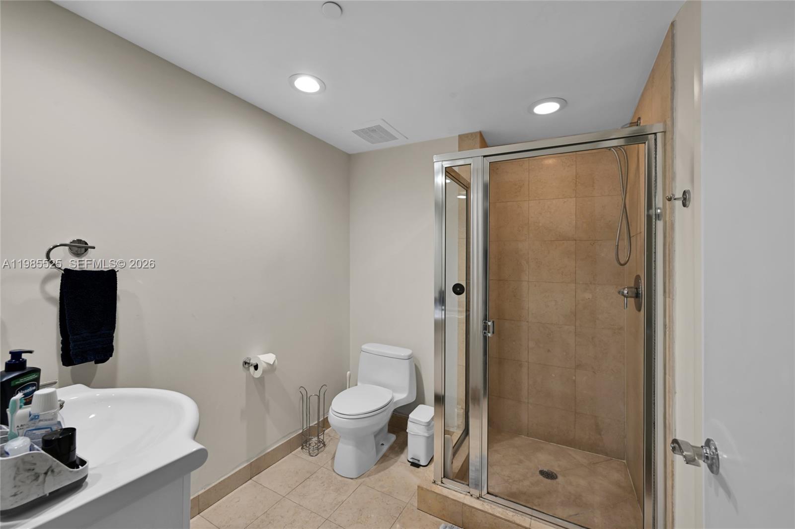 1800 S Ocean Dr #3908 Hallandale Beach, FL 33009