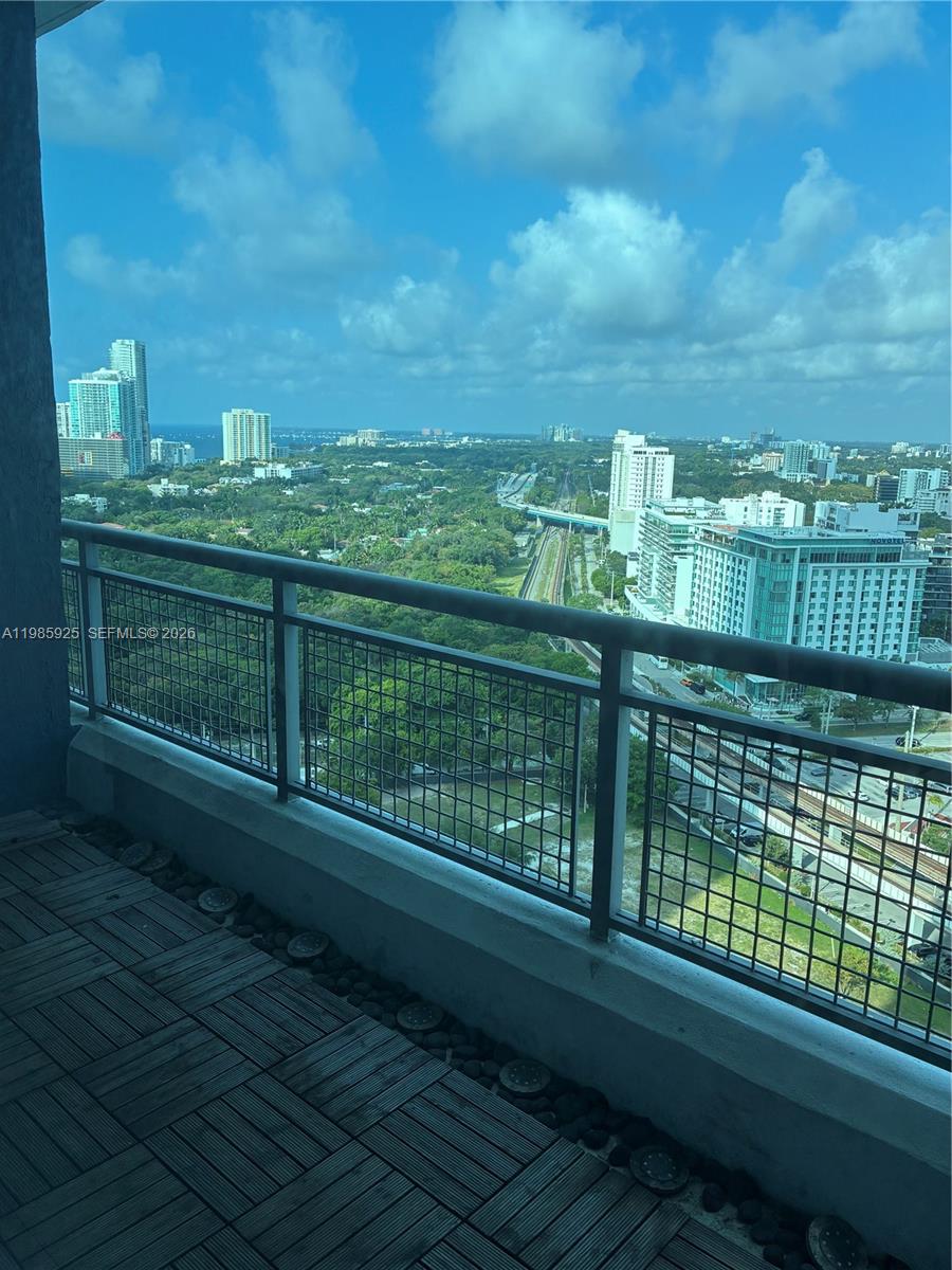 image Infinity at Brickell31