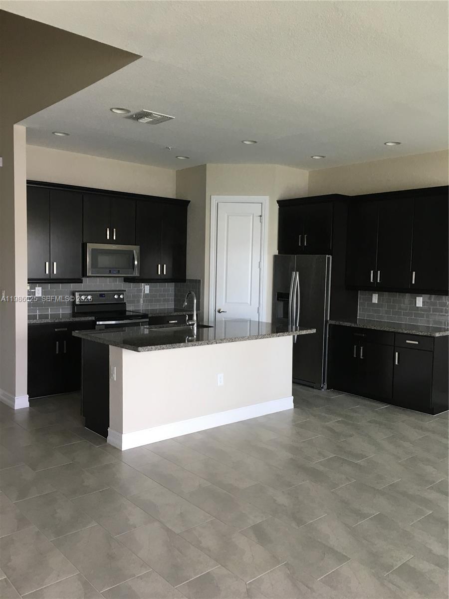 1501 SW 113th Ave #1501 Pembroke Pines, FL 33025