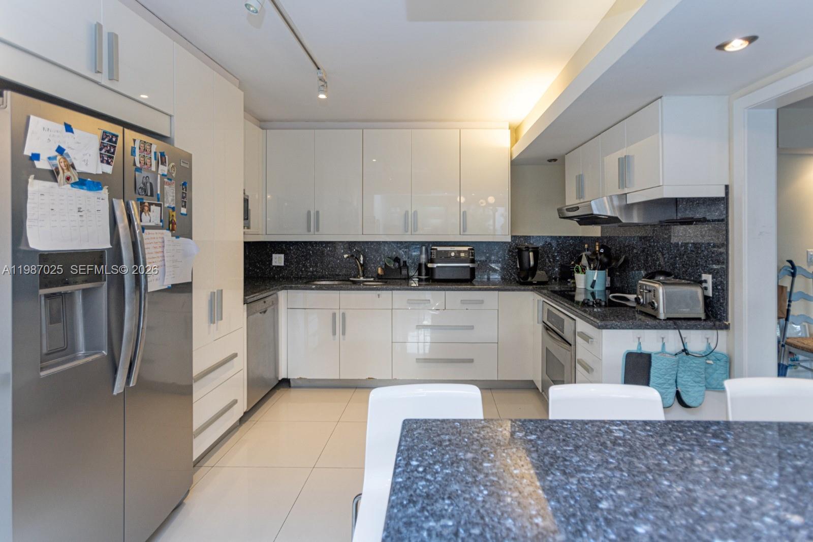 155 Ocean Ln Dr #201 Key Biscayne, FL 33149