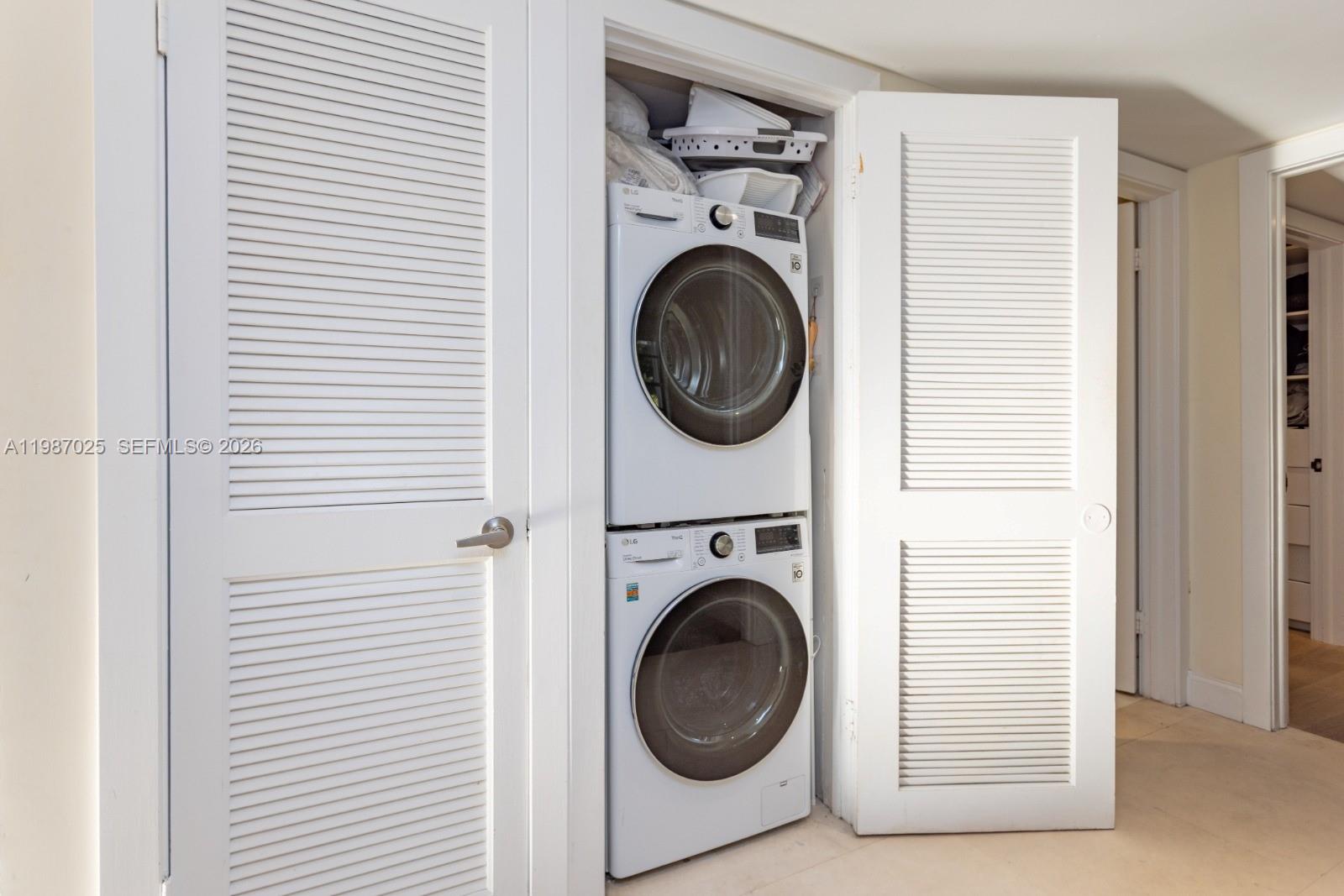 155 Ocean Ln Dr #201 Key Biscayne, FL 33149