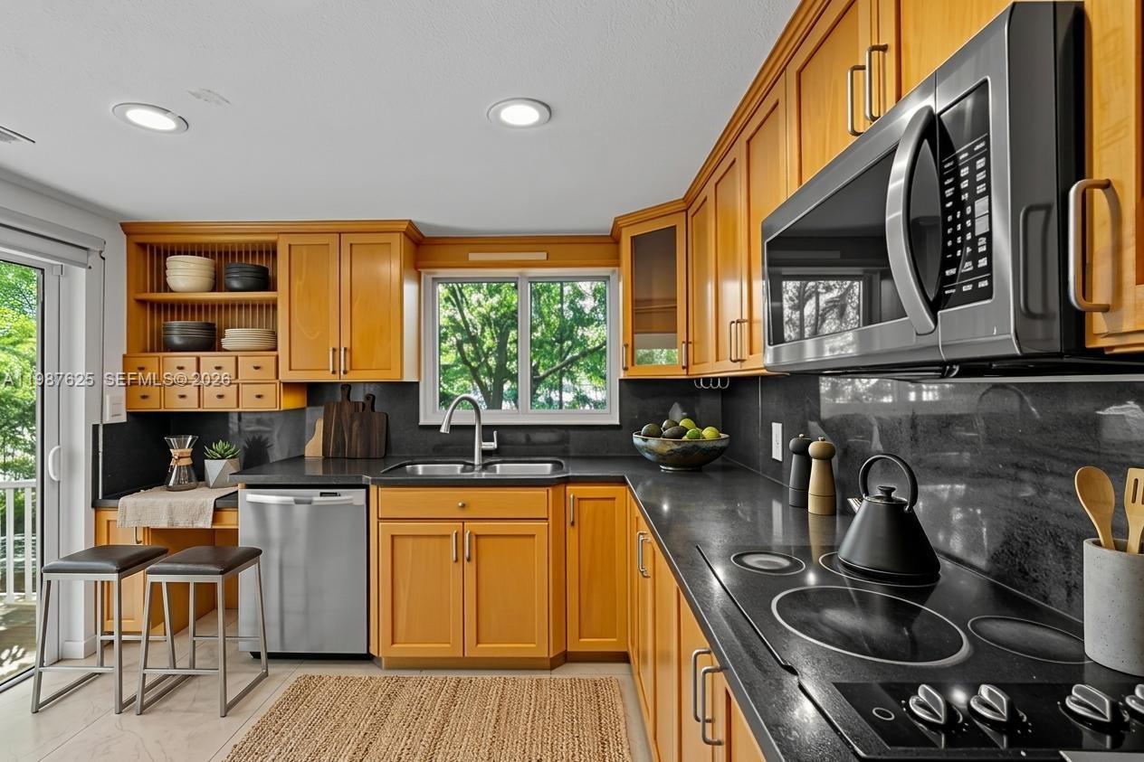 4000 Alhambra Cir Coral Gables, FL 33146