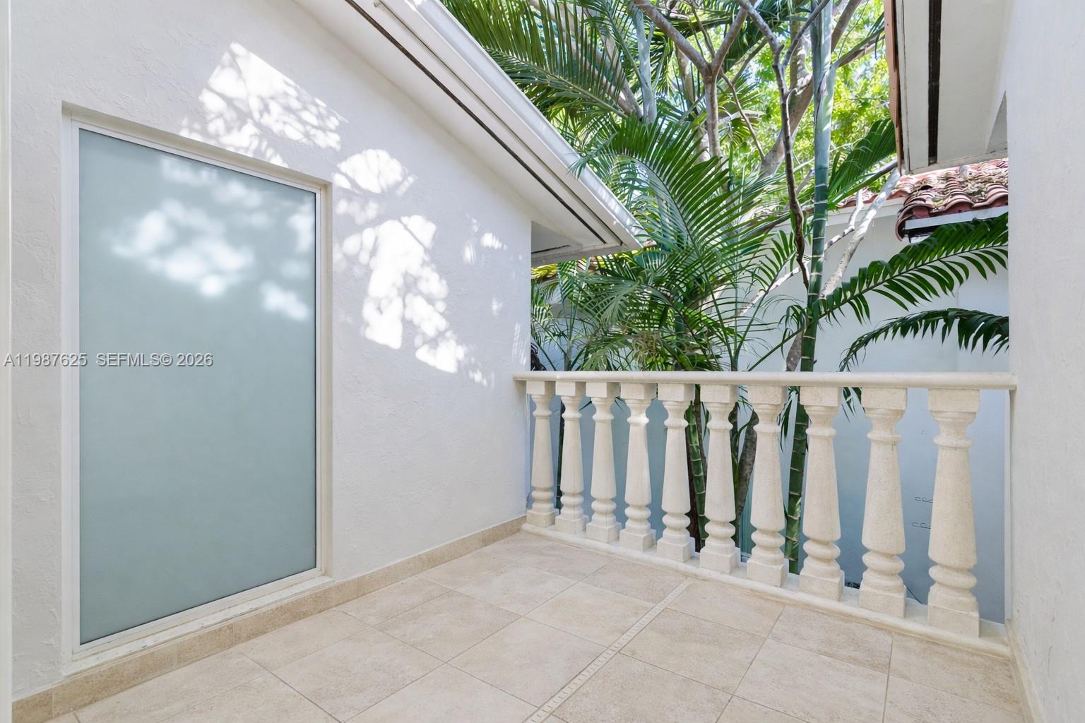 4000 Alhambra Cir Coral Gables, FL 33146