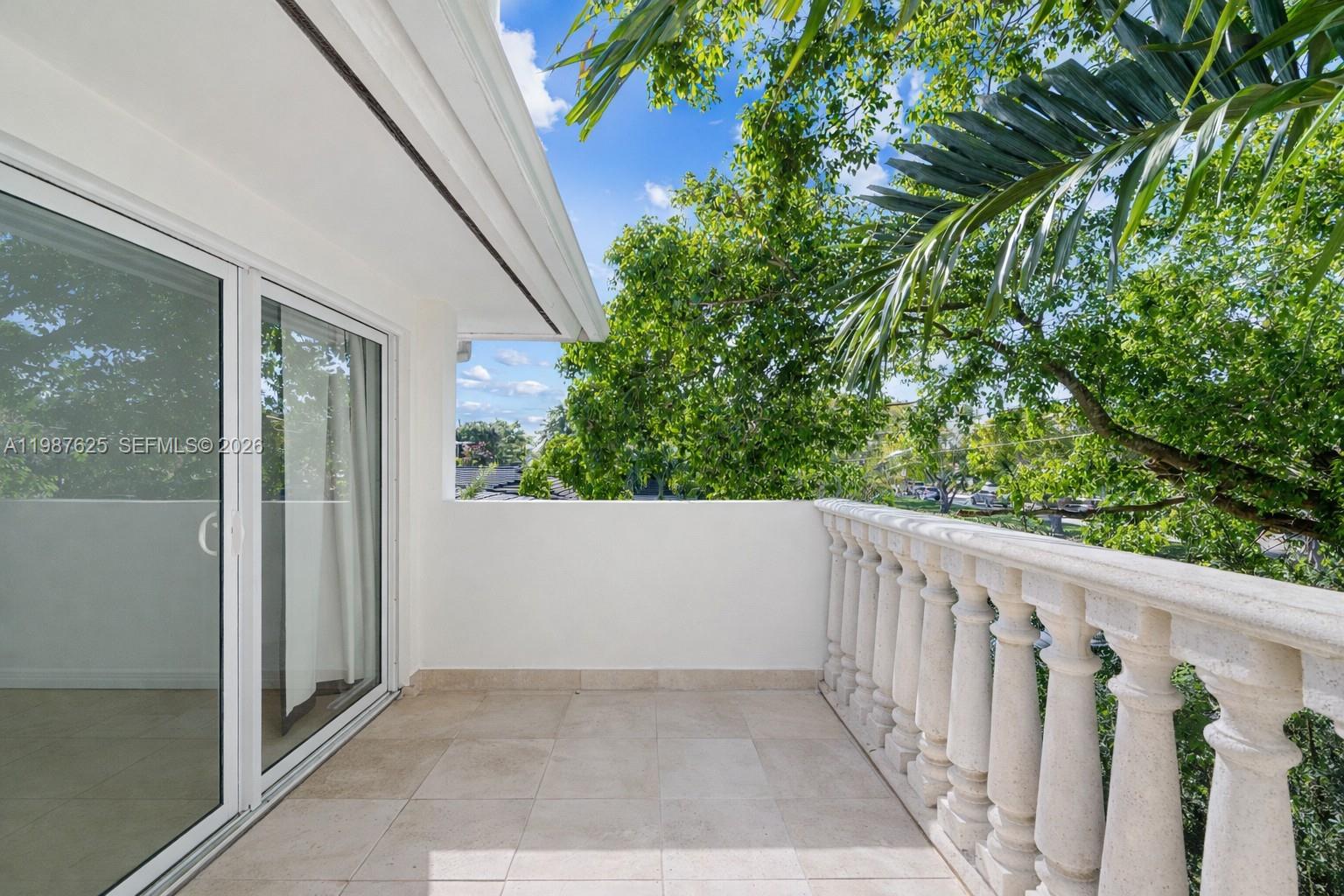 4000 Alhambra Cir Coral Gables, FL 33146