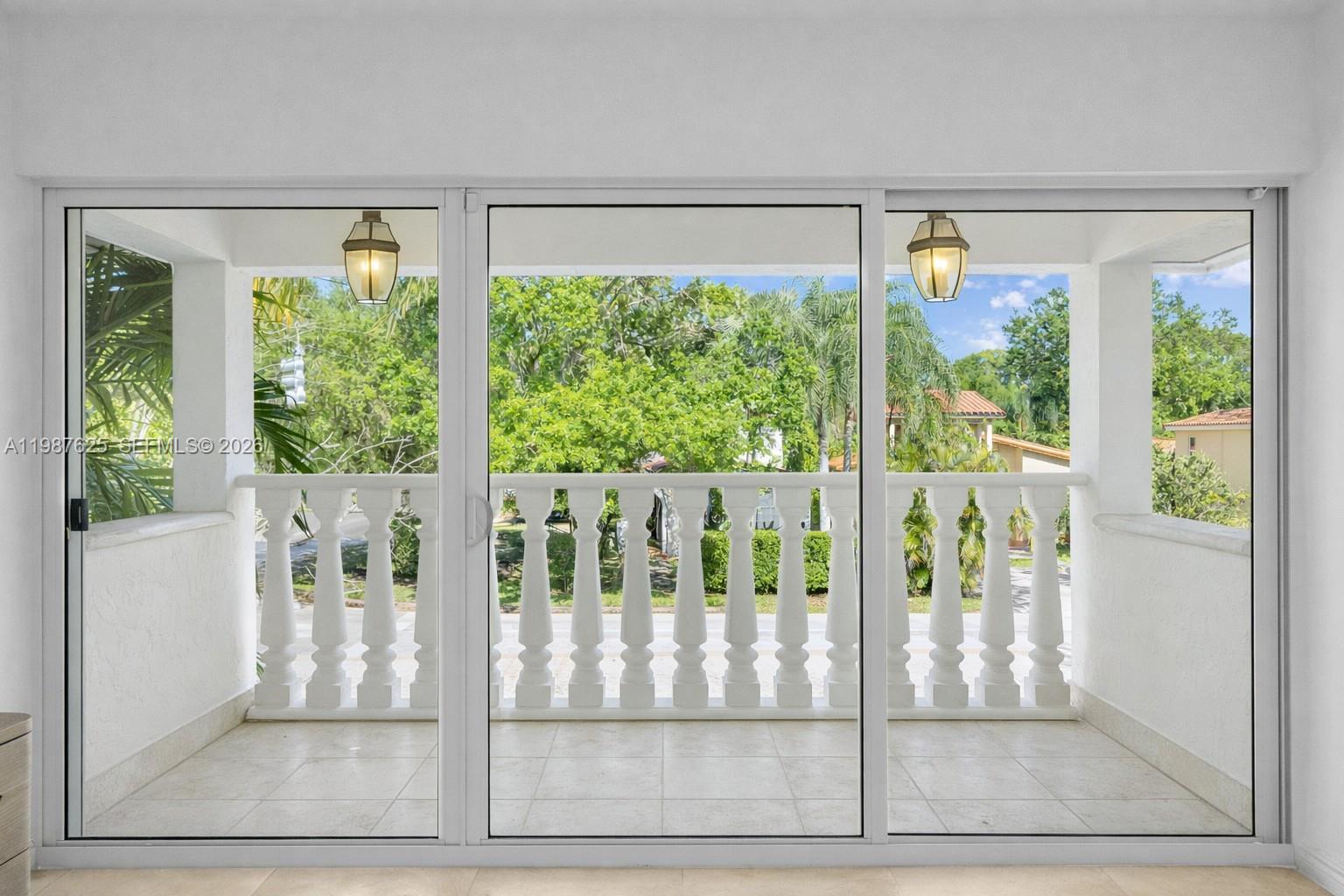 4000 Alhambra Cir Coral Gables, FL 33146