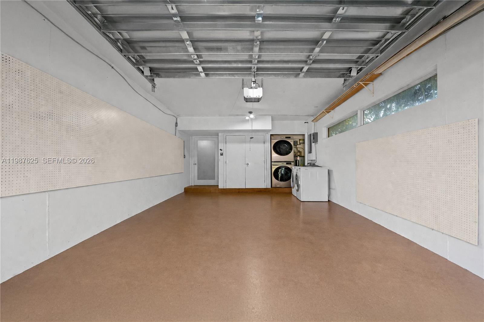 4000 Alhambra Cir Coral Gables, FL 33146