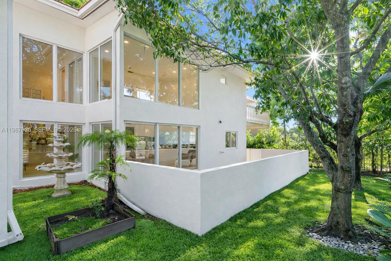 4000 Alhambra Cir Coral Gables, FL 33146