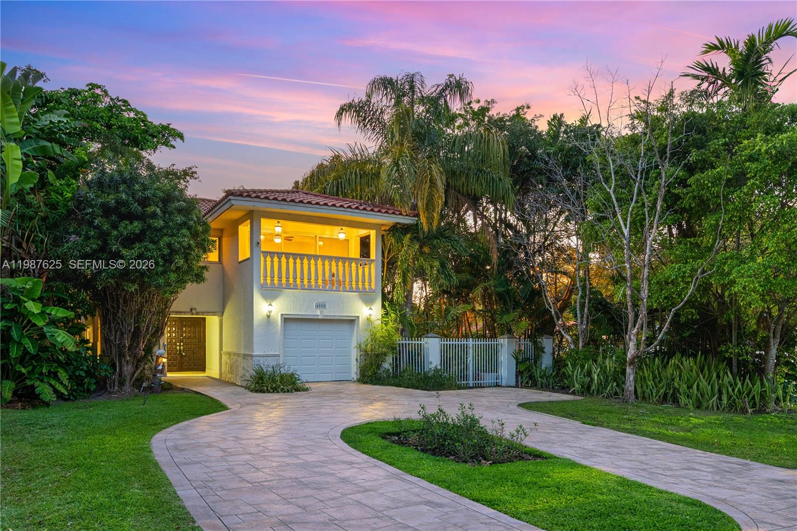 4000 Alhambra Cir Coral Gables, FL 33146