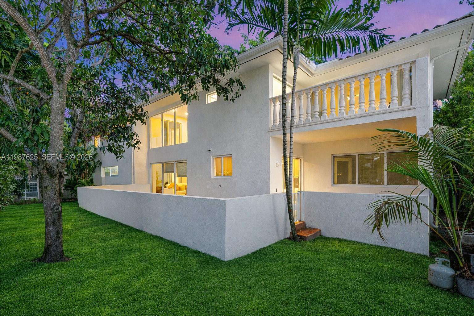 4000 Alhambra Cir Coral Gables, FL 33146