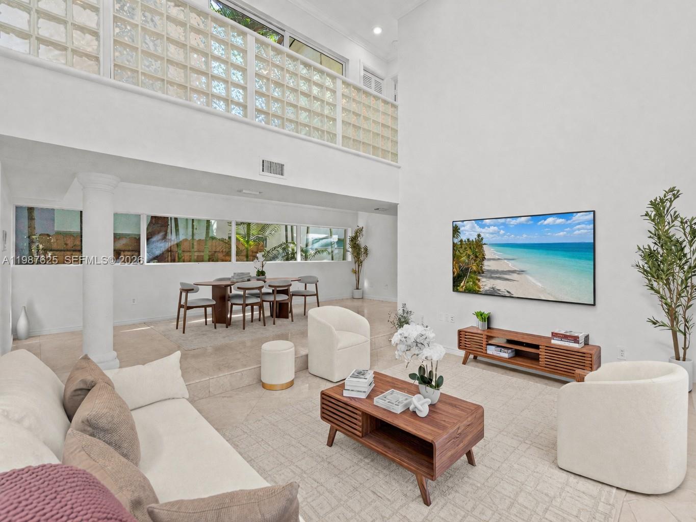 4000 Alhambra Cir Coral Gables, FL 33146