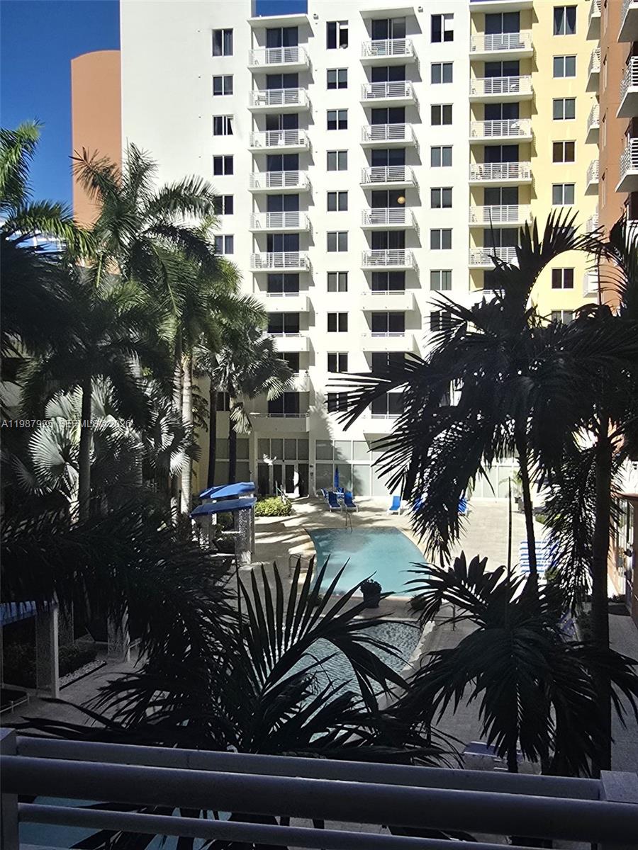 image The Venture at Aventura7