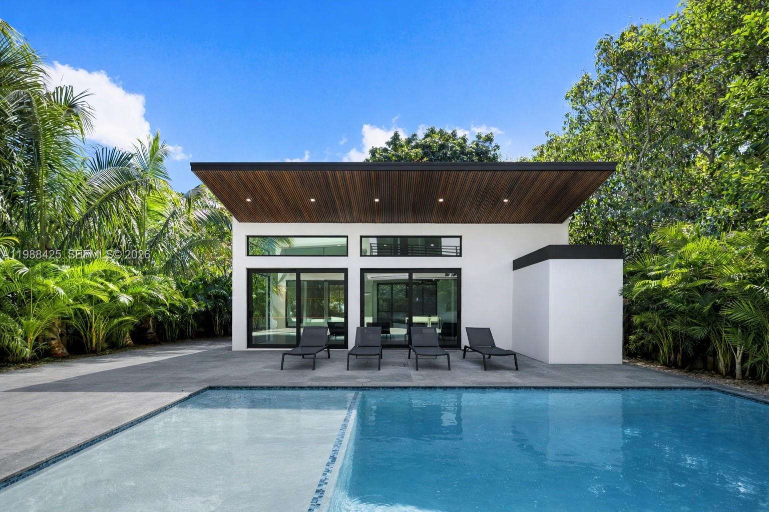 280 NW 47th St Miami, FL 33127