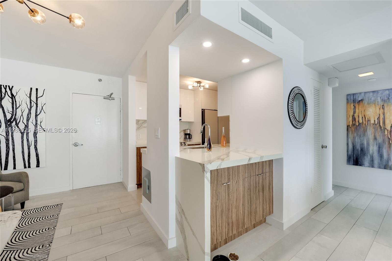 1000 West Ave #727 Miami Beach, FL 33139