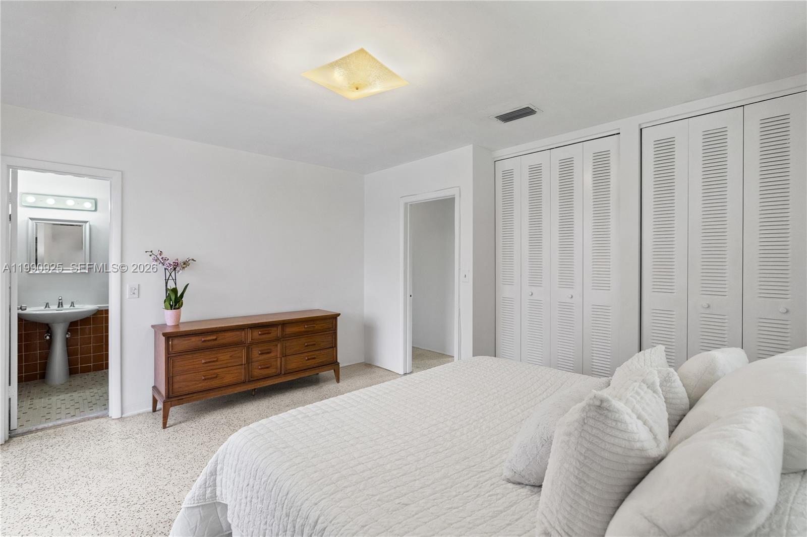 4800 SW 64th Ave Miami, FL 33155