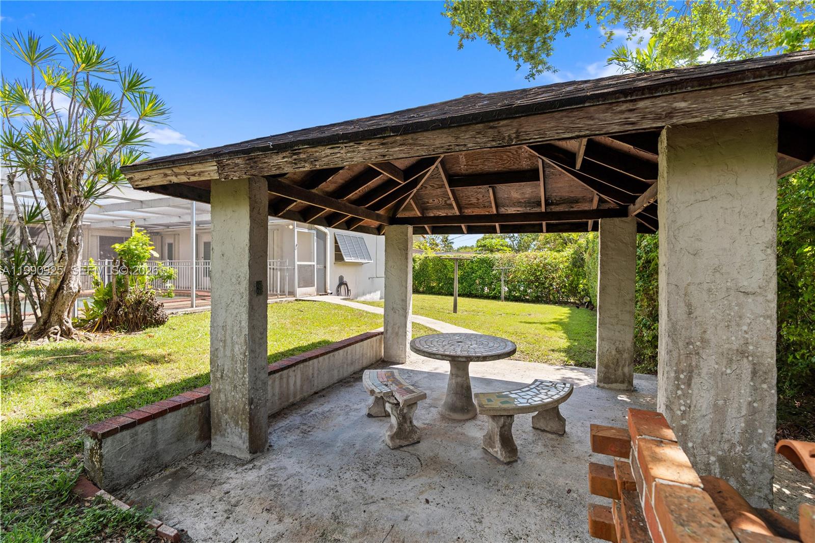 4800 SW 64th Ave Miami, FL 33155