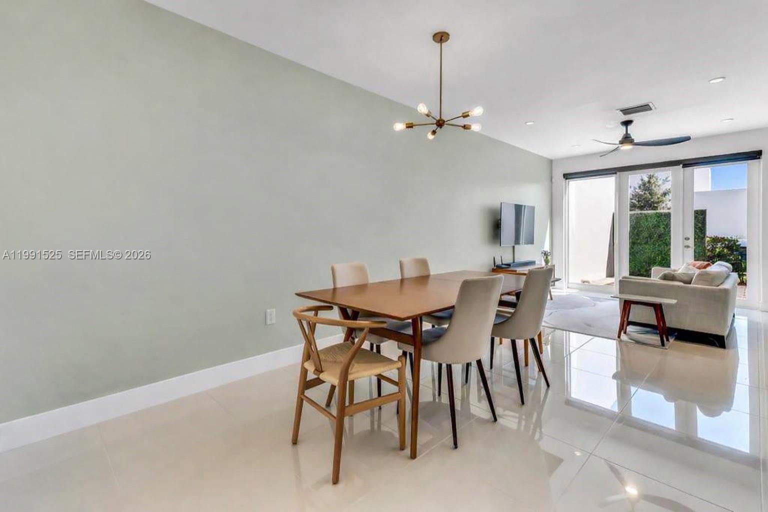 10502 NW 66th St Doral, FL 33178