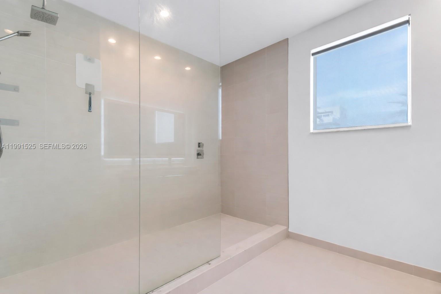 10502 NW 66th St Doral, FL 33178