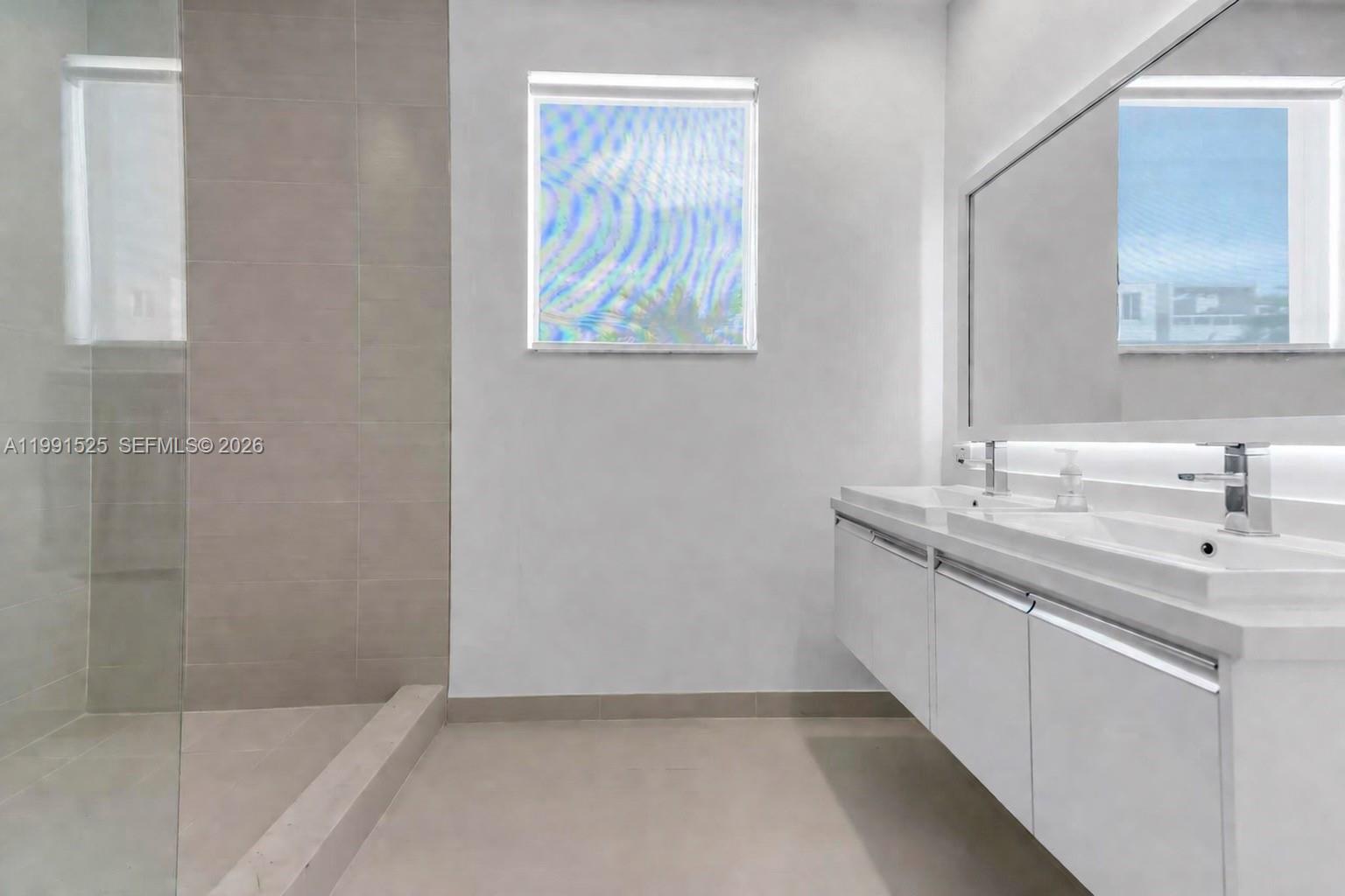 10502 NW 66th St Doral, FL 33178