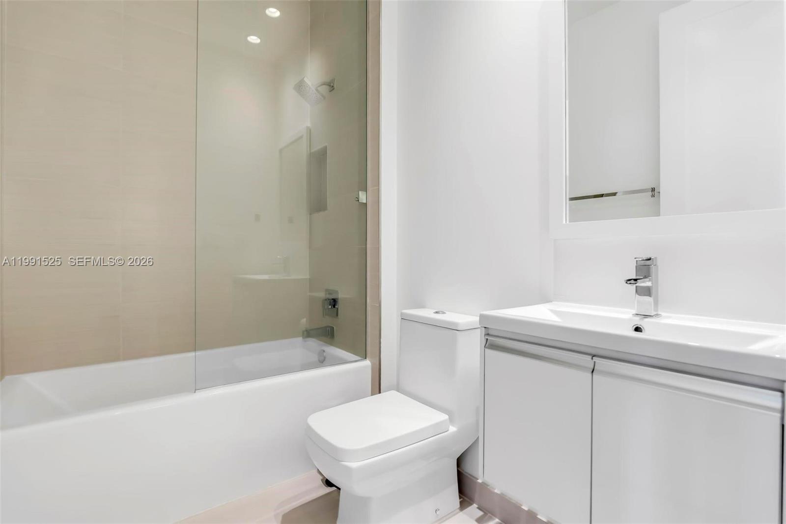 10502 NW 66th St Doral, FL 33178