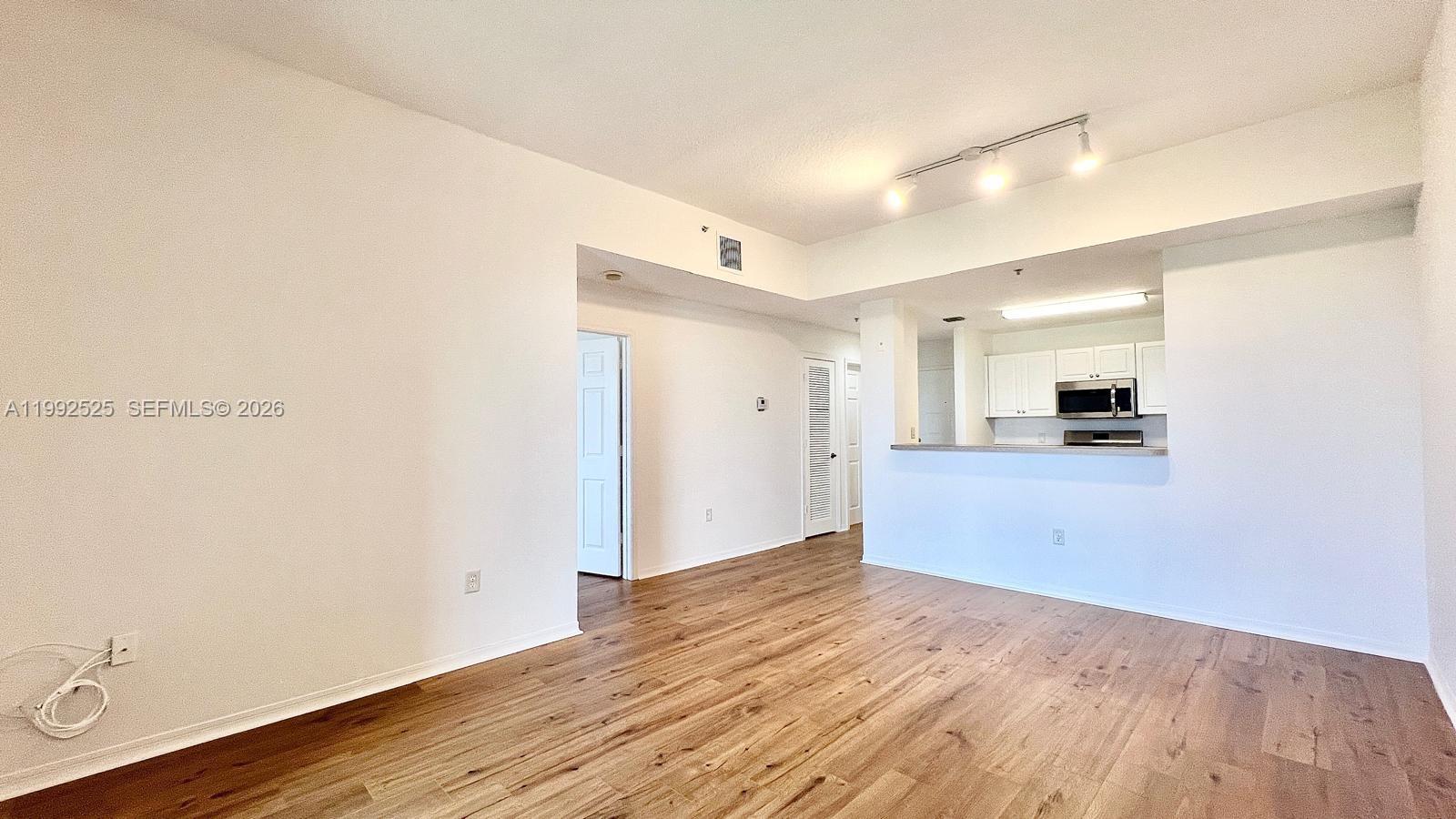 1203 Town Ctr Dr #419 Jupiter, FL 33458