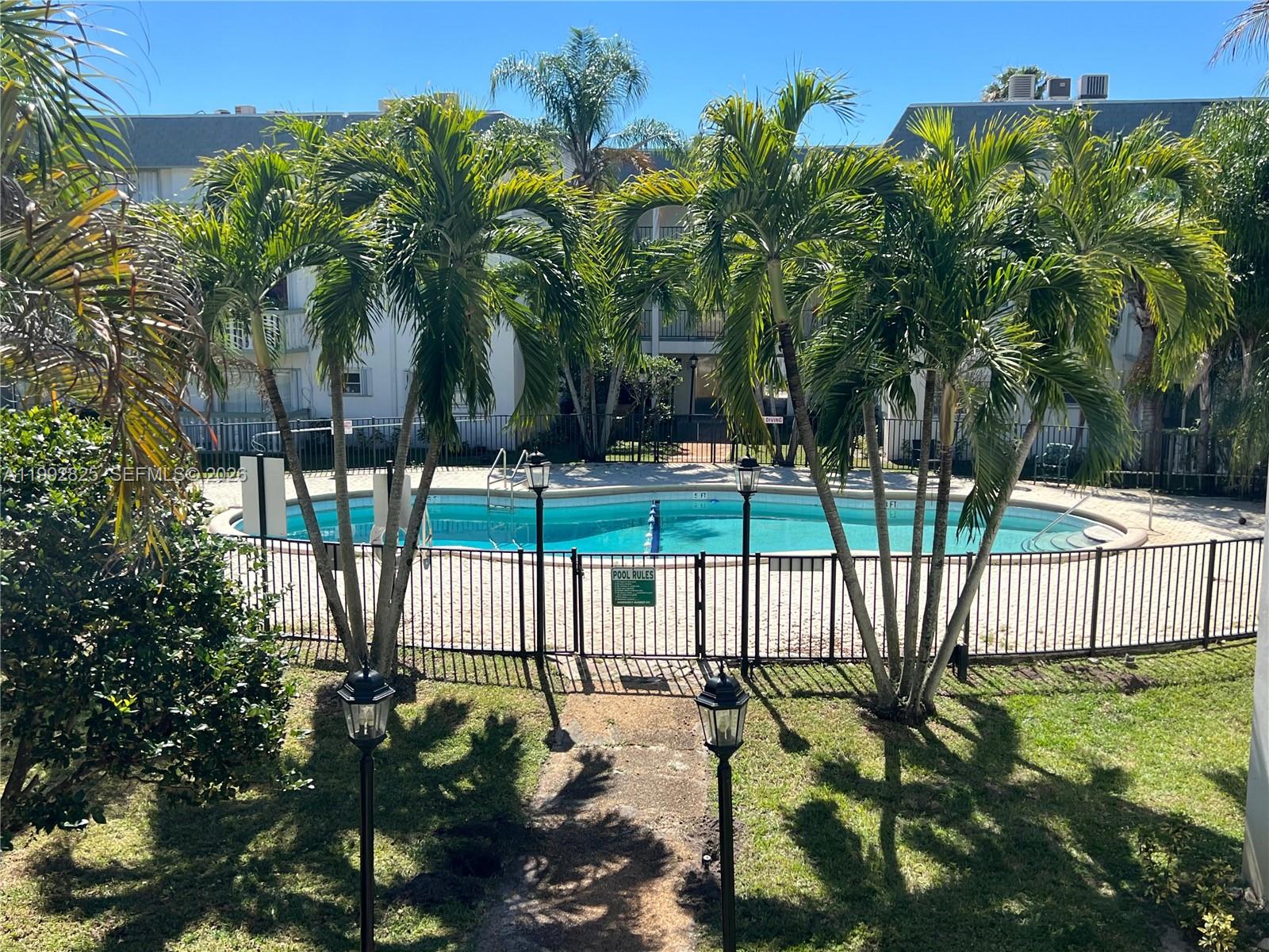 15205 NE 6th Ave #D301 Miami, FL 33162