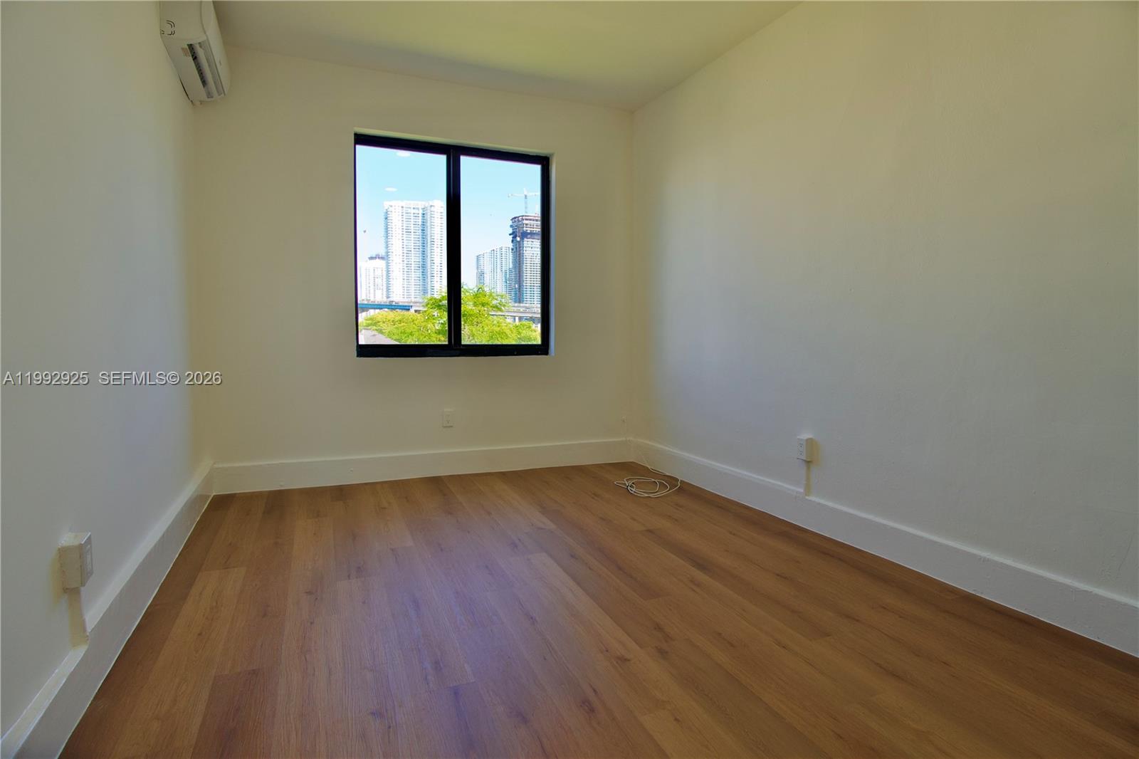 337 SW 5th Ave #6 Miami, FL 33130