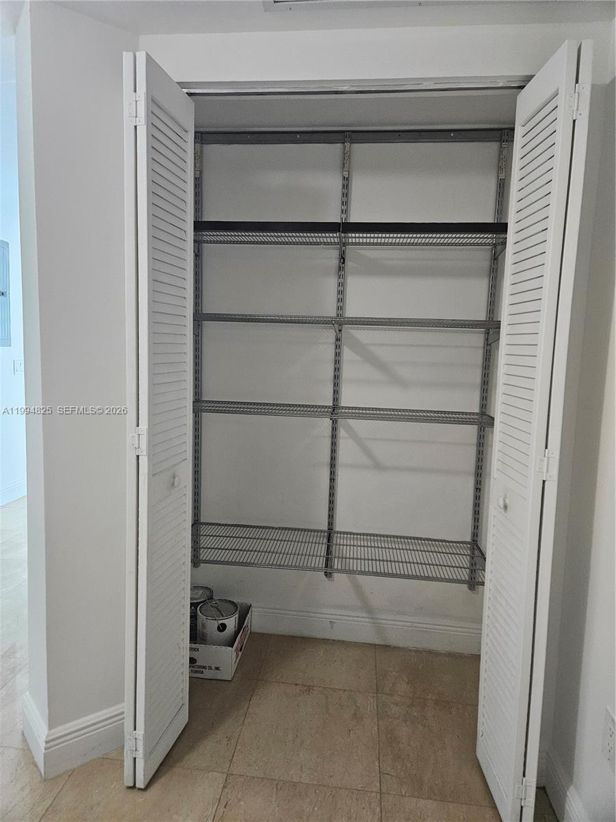 image Brickell on the River South21