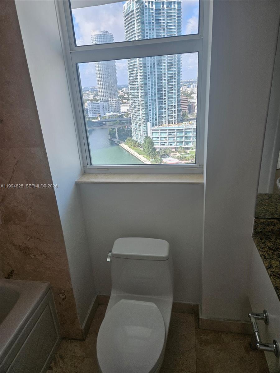 image Brickell on the River South35