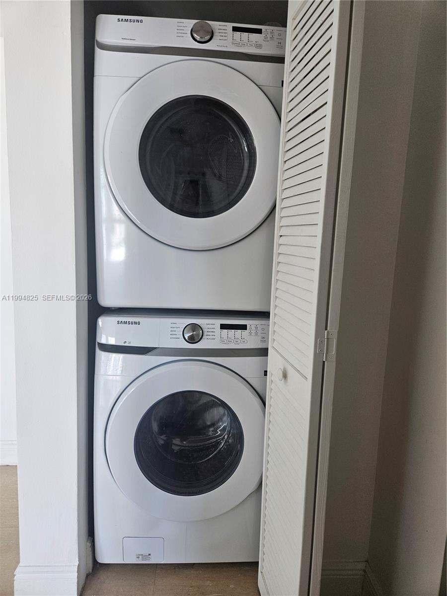 image Brickell on the River South36