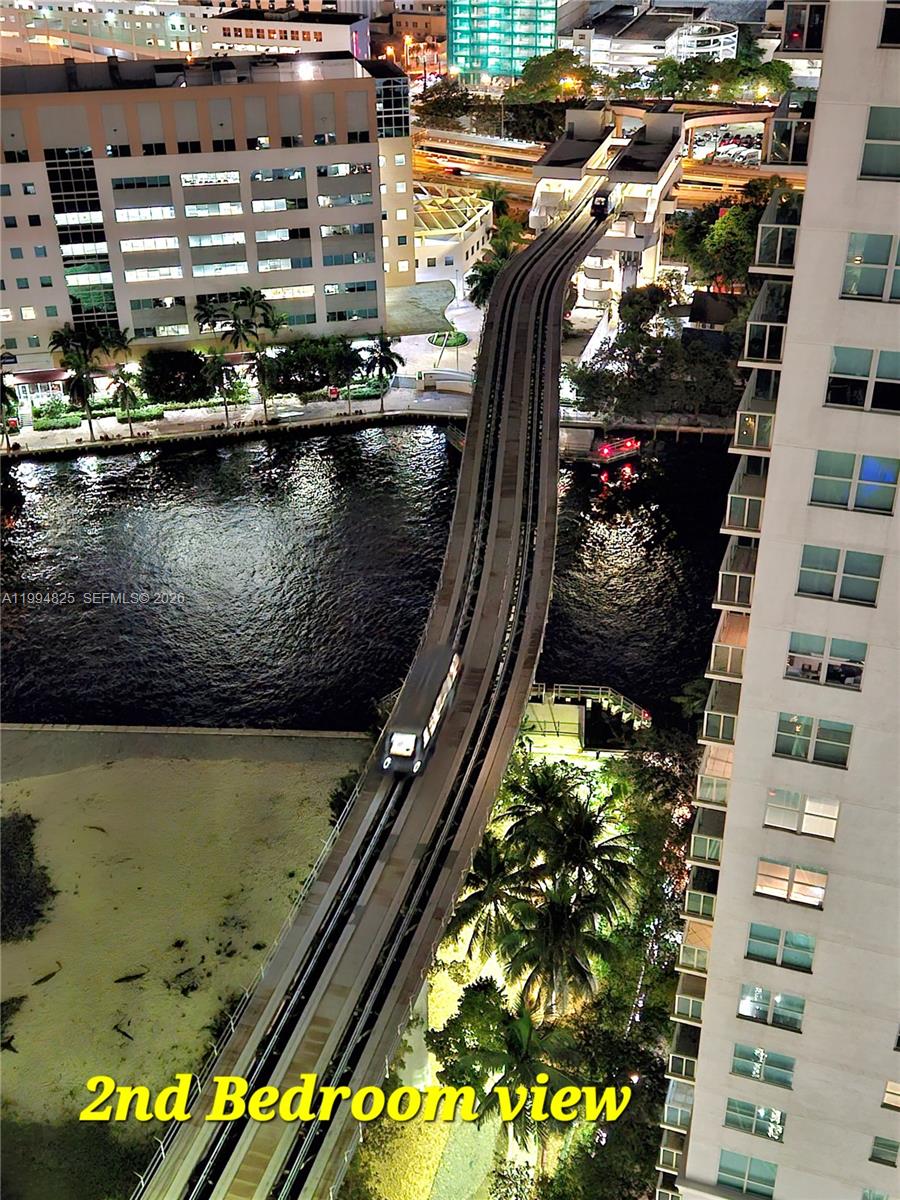 image Brickell on the River South54