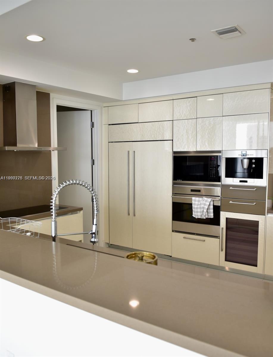 17475 Collins Ave #2802 Sunny Isles Beach, FL 33160