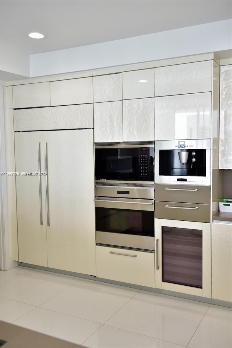 17475 Collins Ave #2802 Sunny Isles Beach, FL 33160