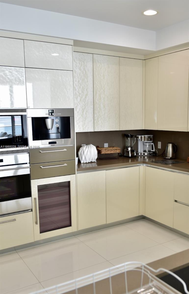 17475 Collins Ave #2802 Sunny Isles Beach, FL 33160