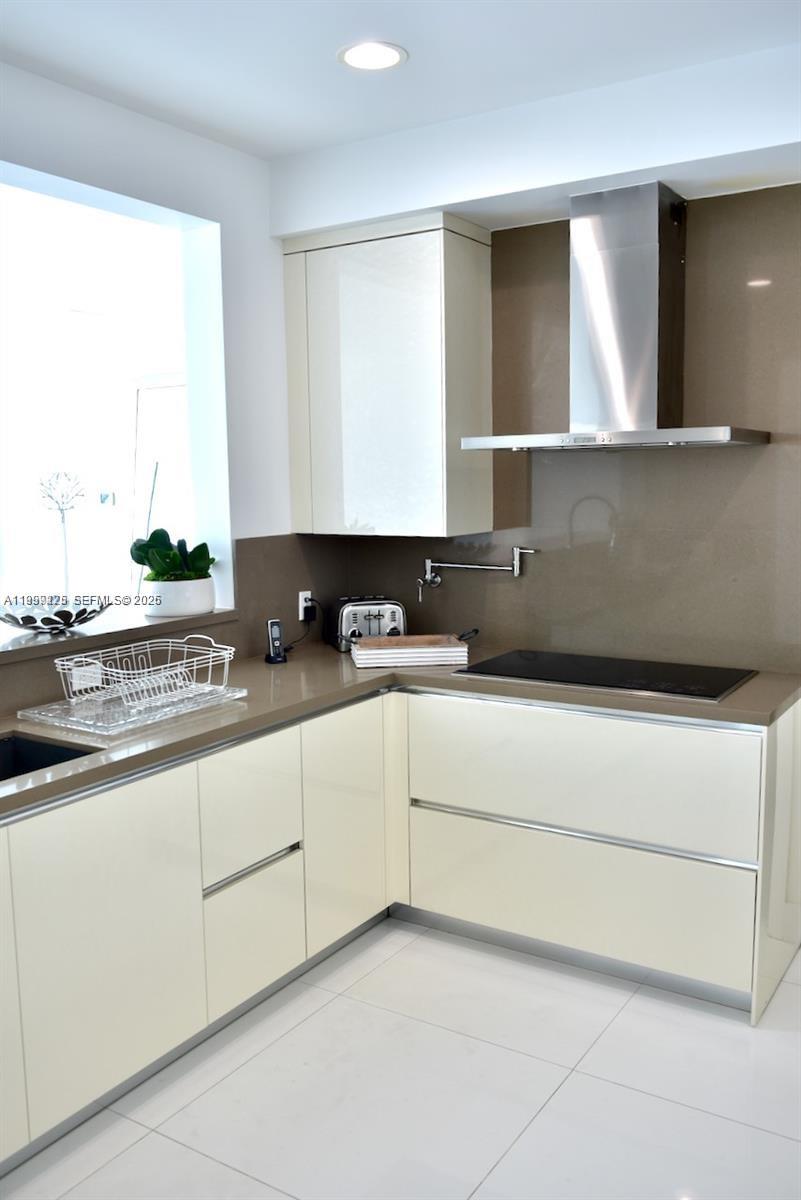 17475 Collins Ave #2802 Sunny Isles Beach, FL 33160