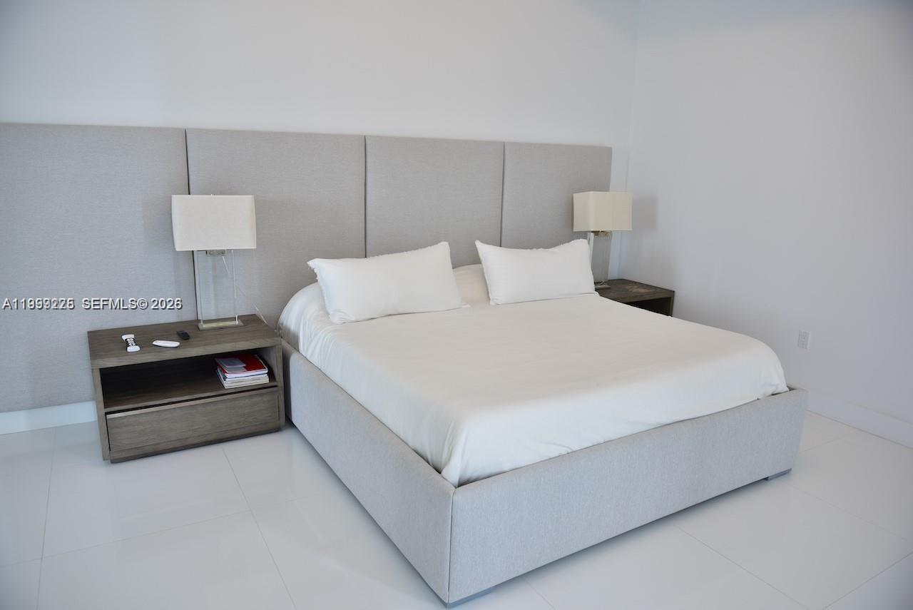 17475 Collins Ave #2802 Sunny Isles Beach, FL 33160