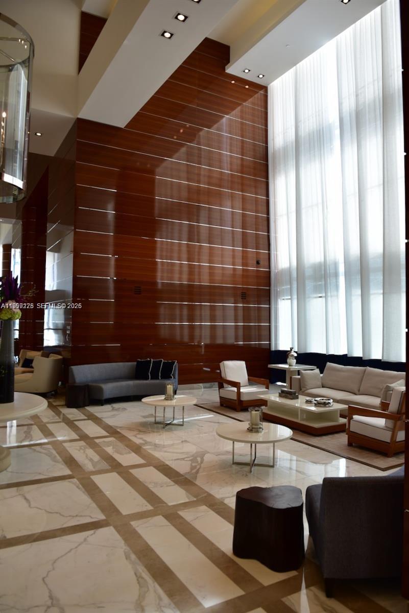 17475 Collins Ave #2802 Sunny Isles Beach, FL 33160