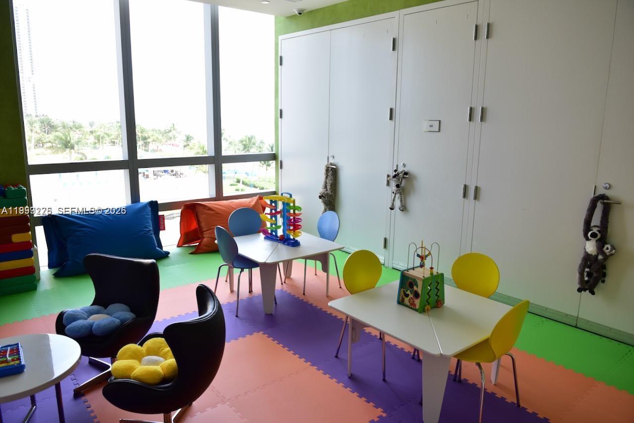 17475 Collins Ave #2802 Sunny Isles Beach, FL 33160