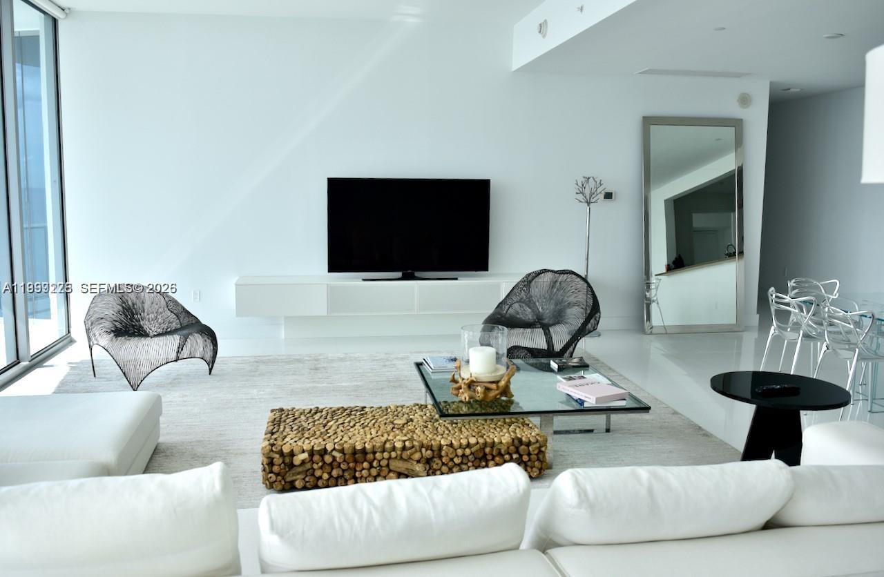 17475 Collins Ave #2802 Sunny Isles Beach, FL 33160