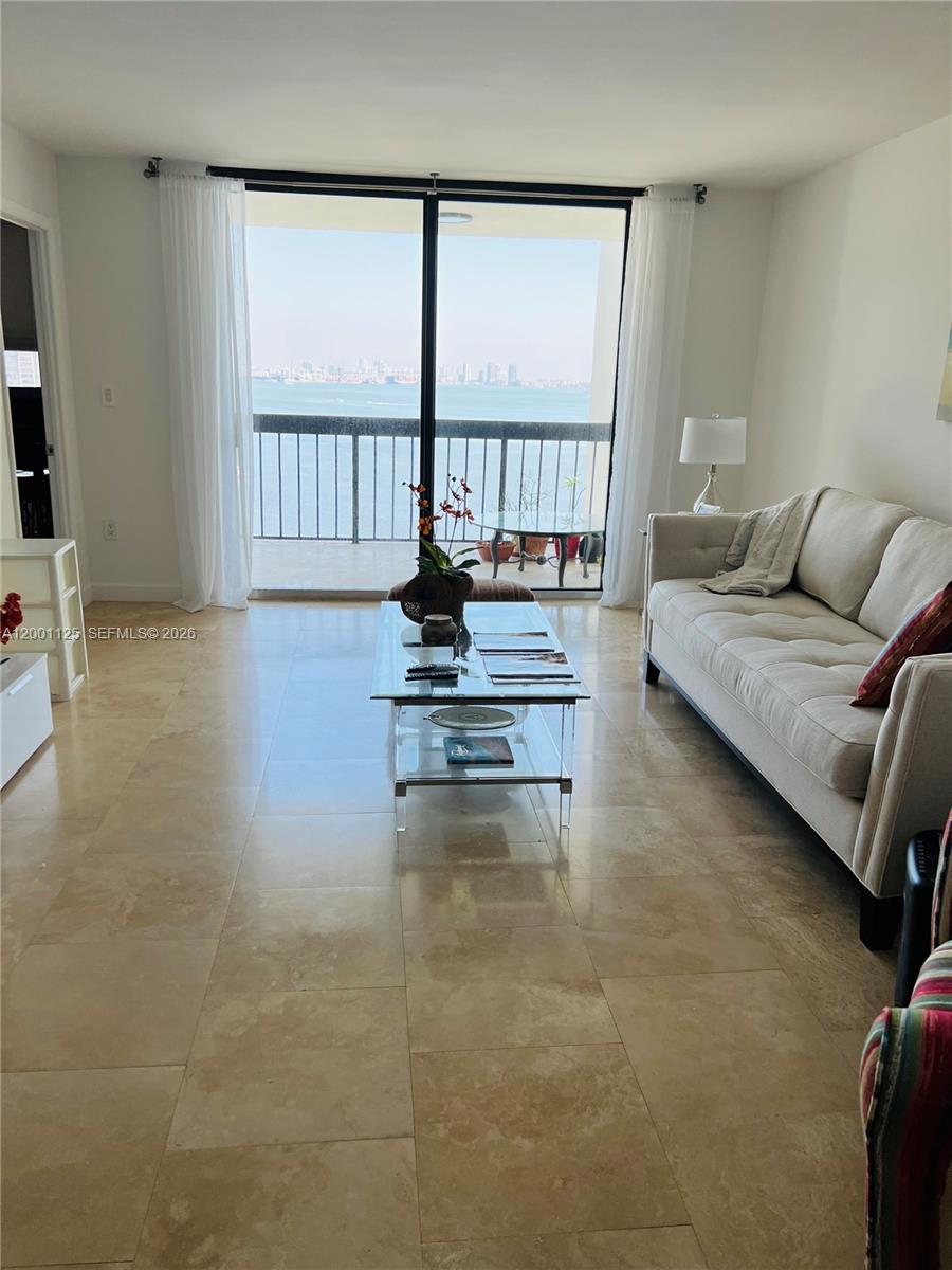 image Brickell Bay Club14