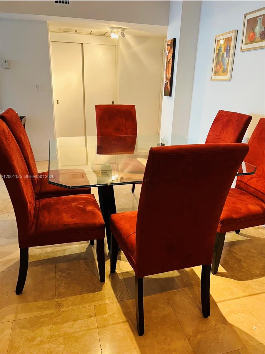 image Brickell Bay Club16