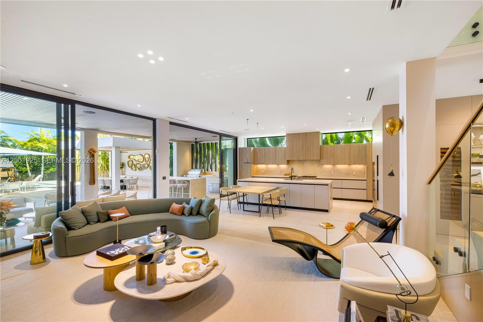 707 NE 77th St #n/a Miami, FL 33138