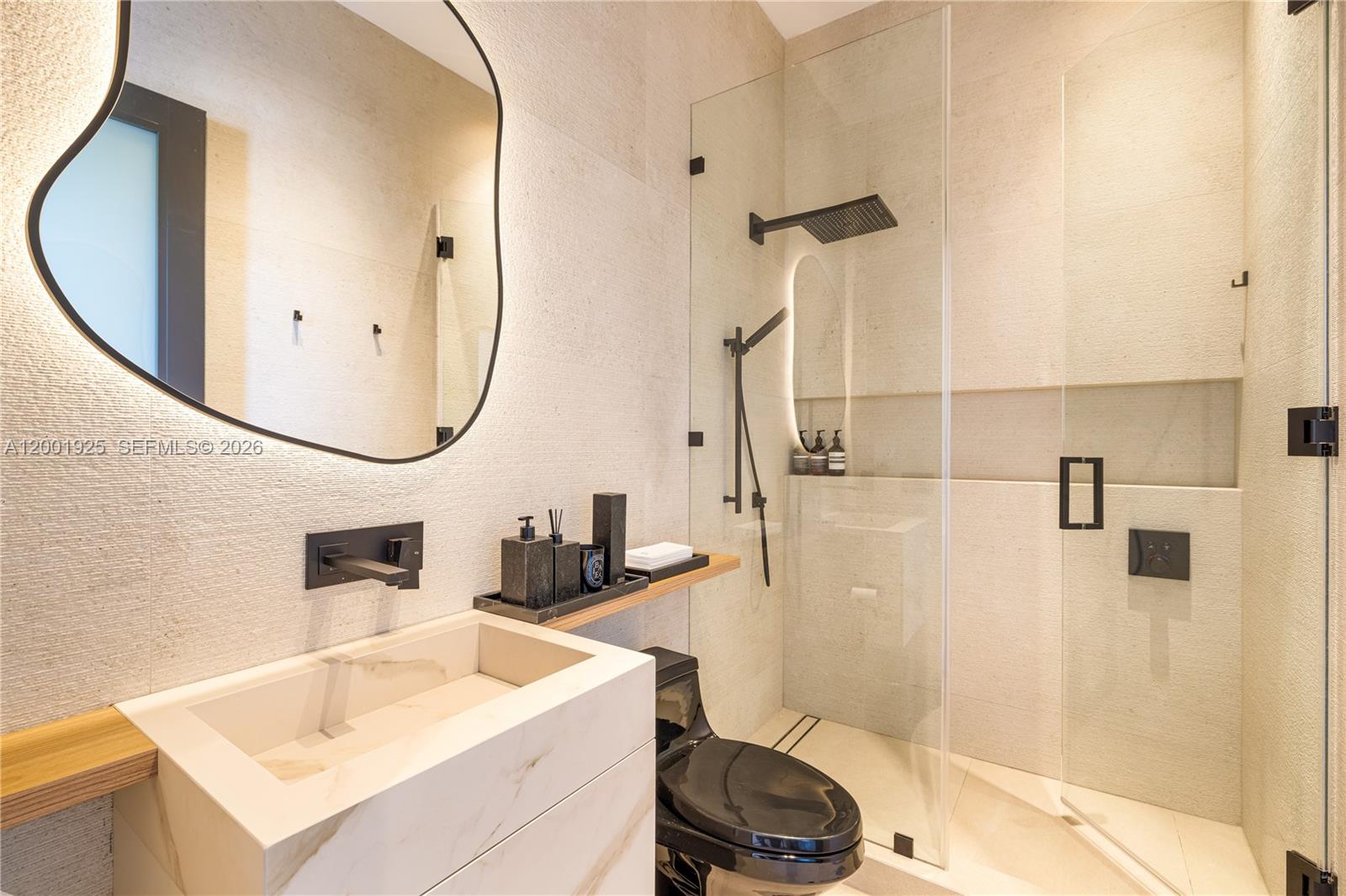 707 NE 77th St #n/a Miami, FL 33138