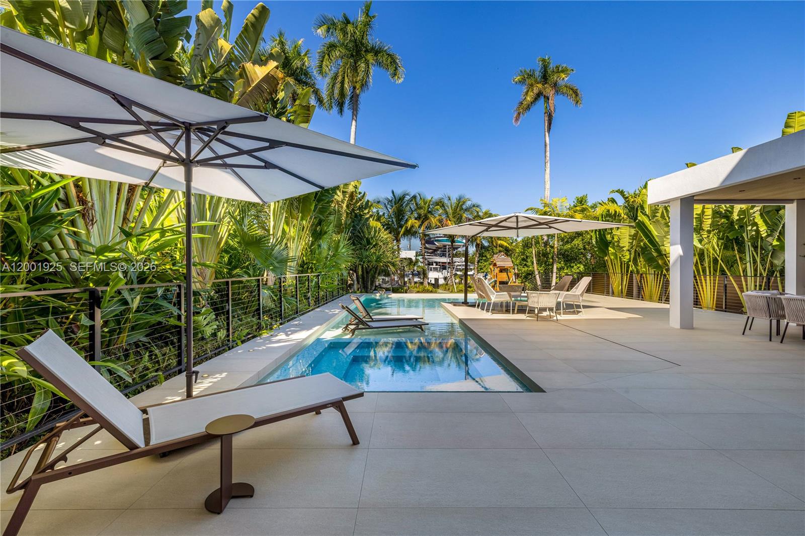 707 NE 77th St #n/a Miami, FL 33138