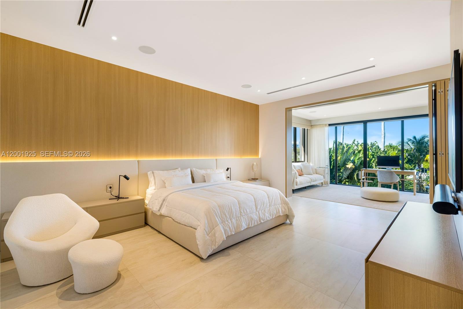 707 NE 77th St #n/a Miami, FL 33138