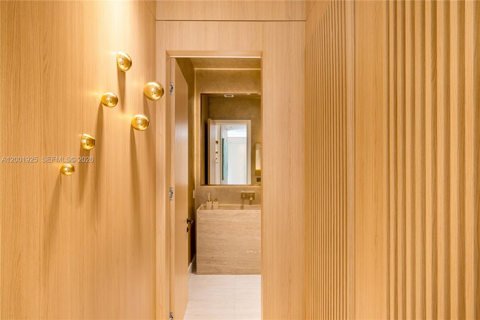 707 NE 77th St #n/a Miami, FL 33138