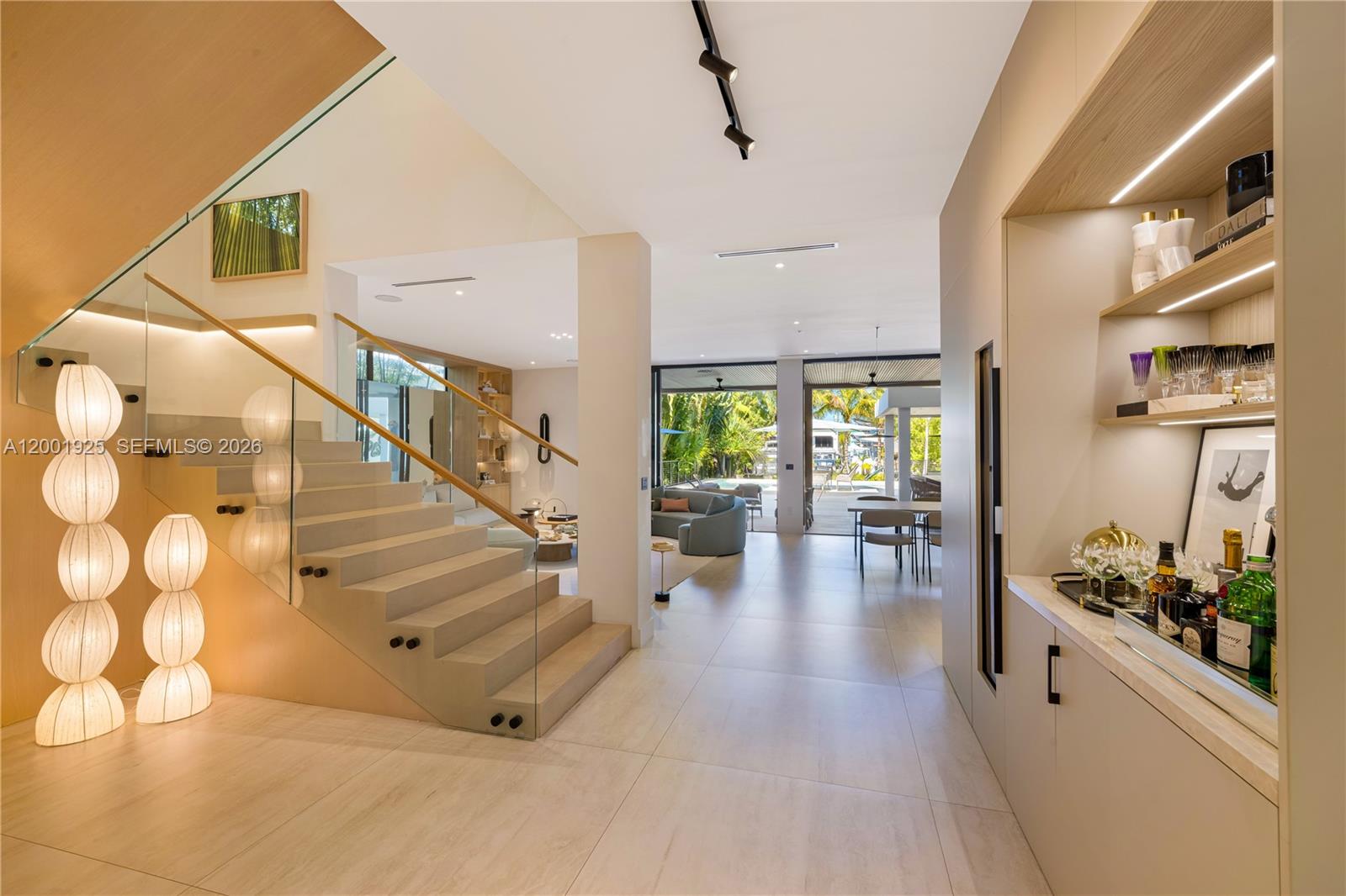 707 NE 77th St #n/a Miami, FL 33138