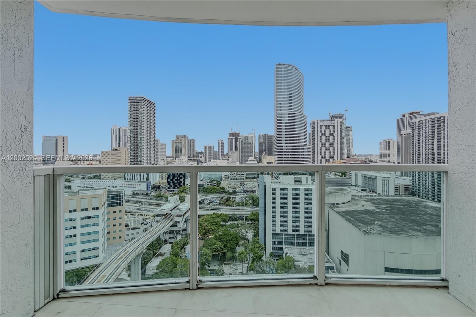 image Brickell on the River North22