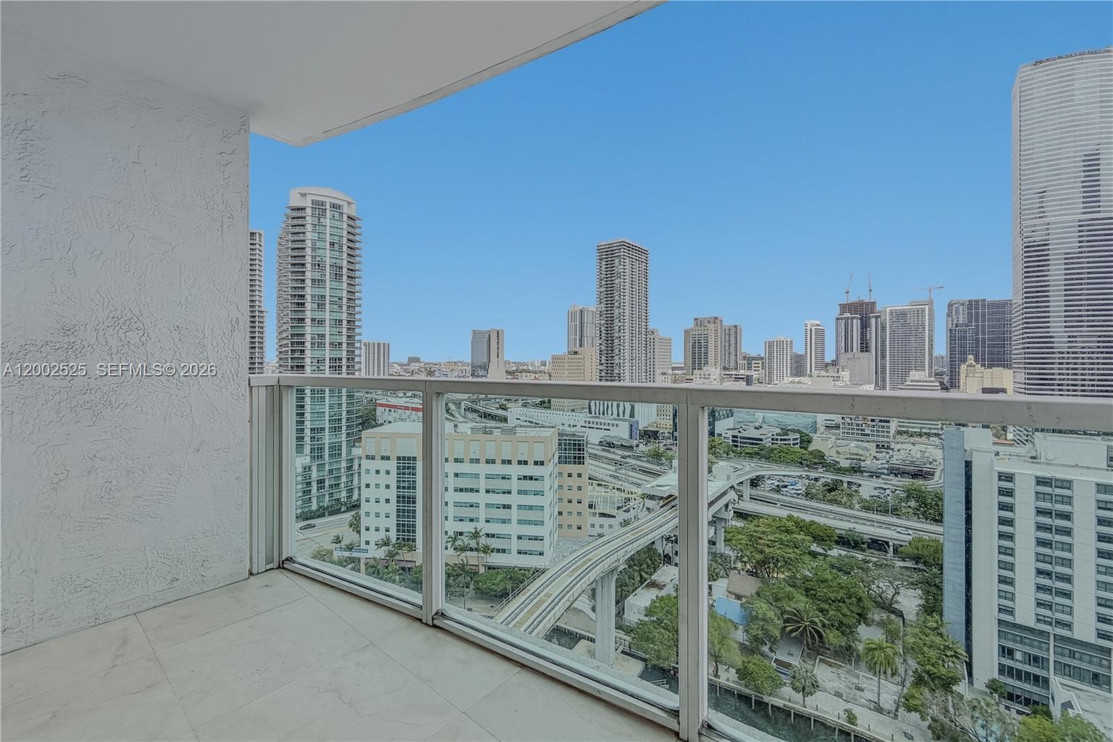 image Brickell on the River North23